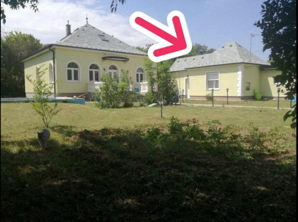 Semesterbostad Small House In Area Budapest