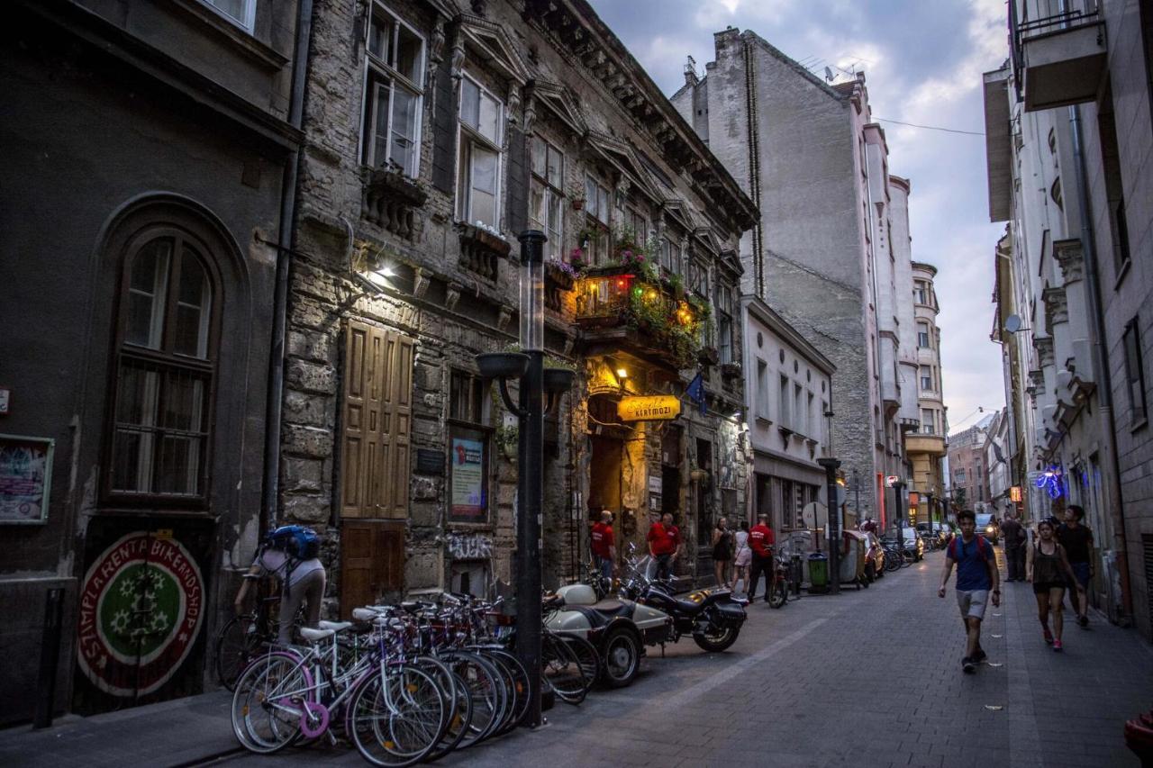 Sunny Penthouse Front Of Szimpla Kert *