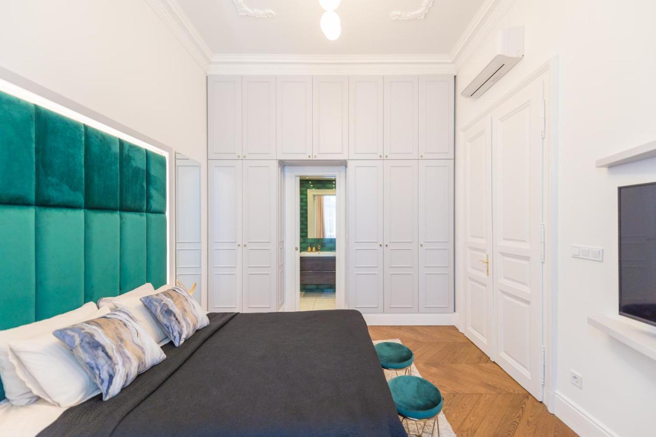 Marble - Palace District Apartment