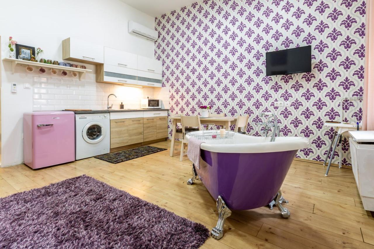 Elegant Coziness On King Street Apartment Budapest