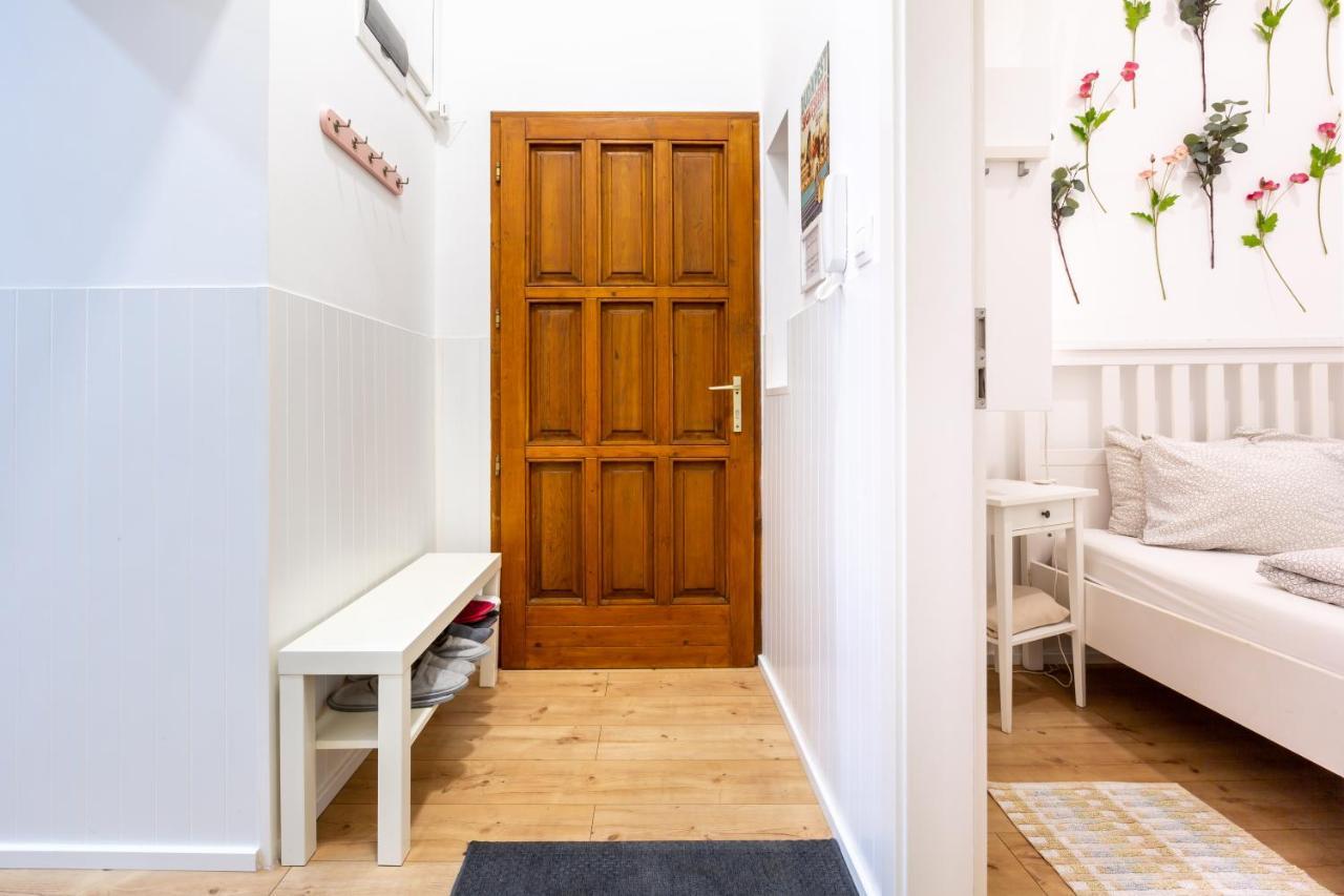 Apartment Elegant Coziness On King Street *