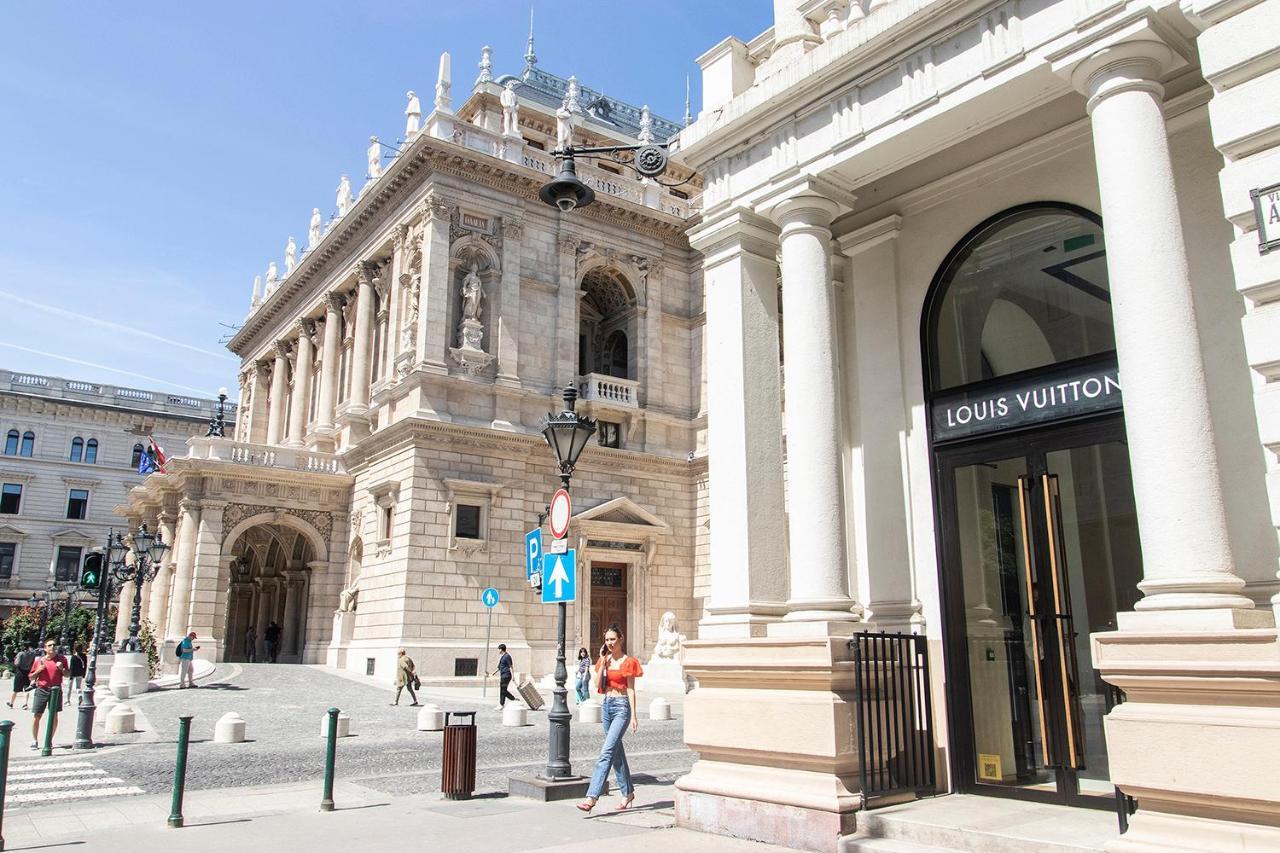 Real Revay Budapeszt