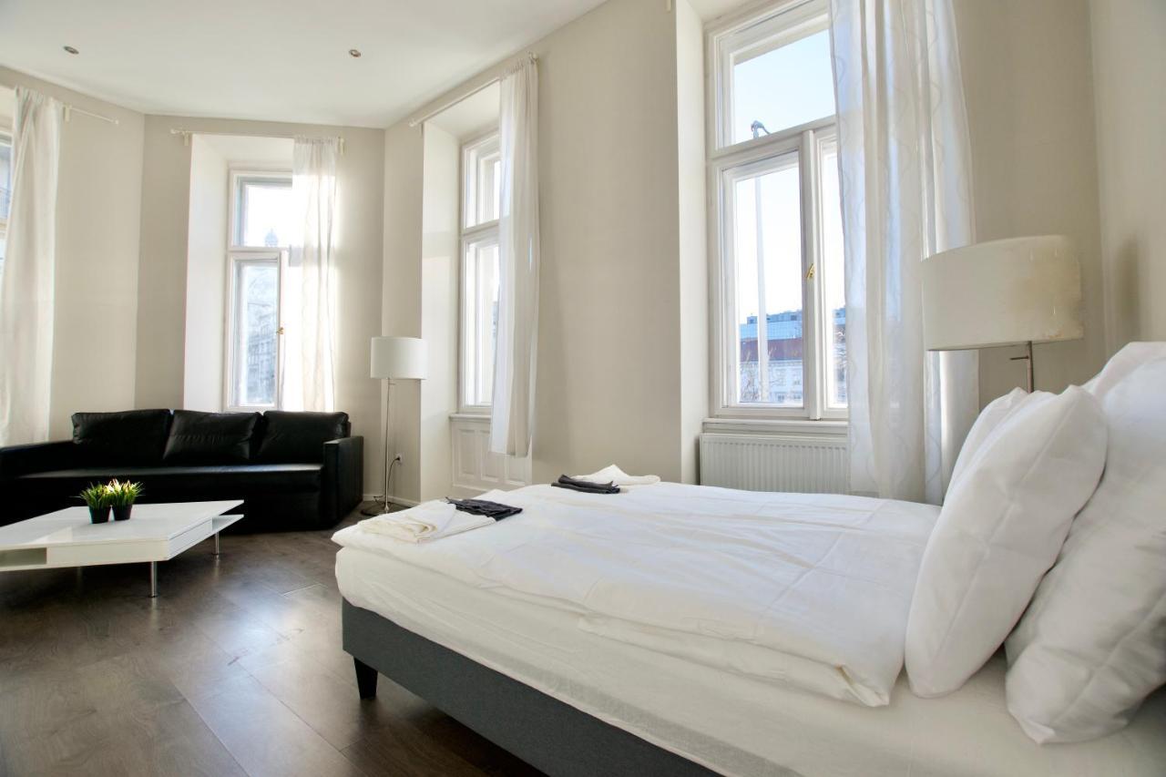 Premium By Hi5 - B25 Budapest