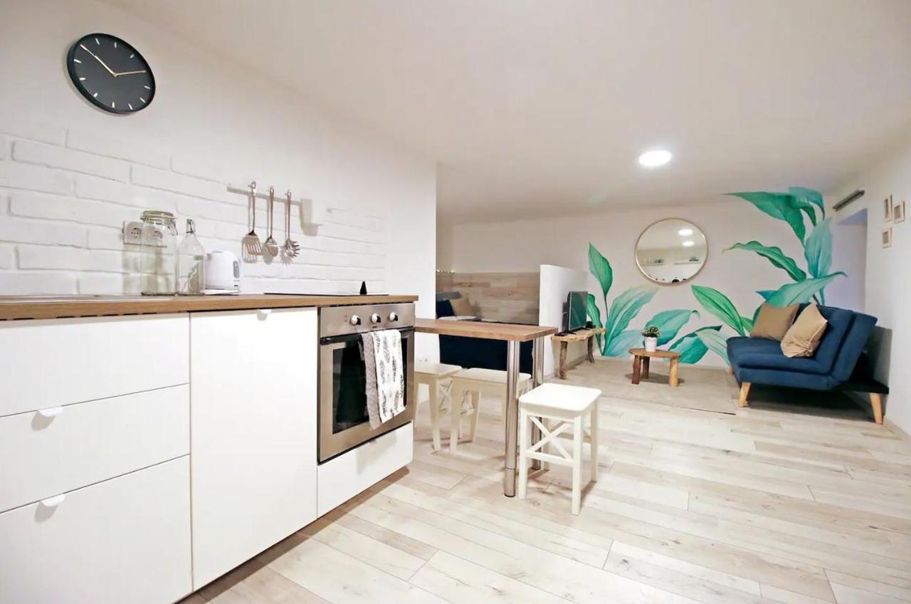 Cosy - Cheerful In The Center Apartment Budapest