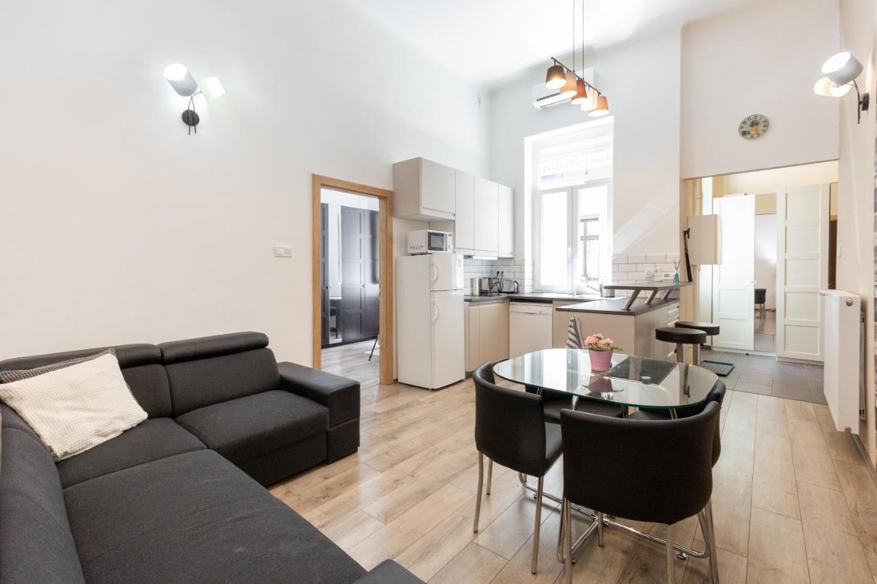 D78 Dohany Apartman