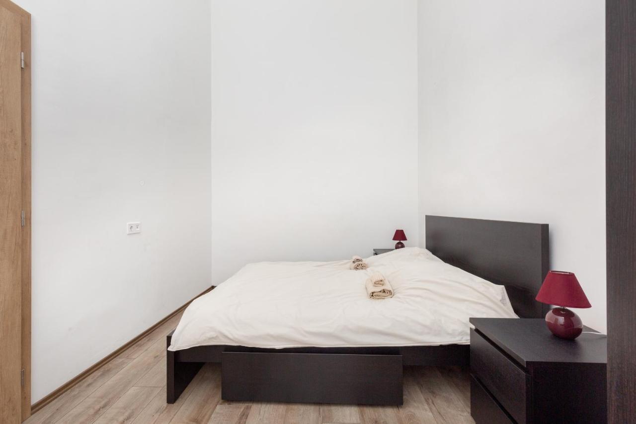 D78 Dohany * Budapest