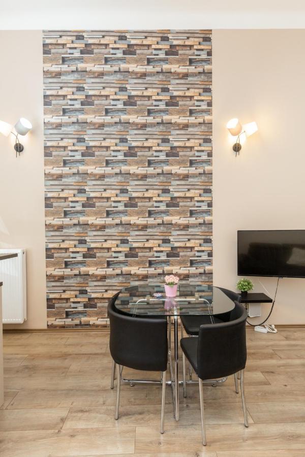 D78 Dohany Apartman *