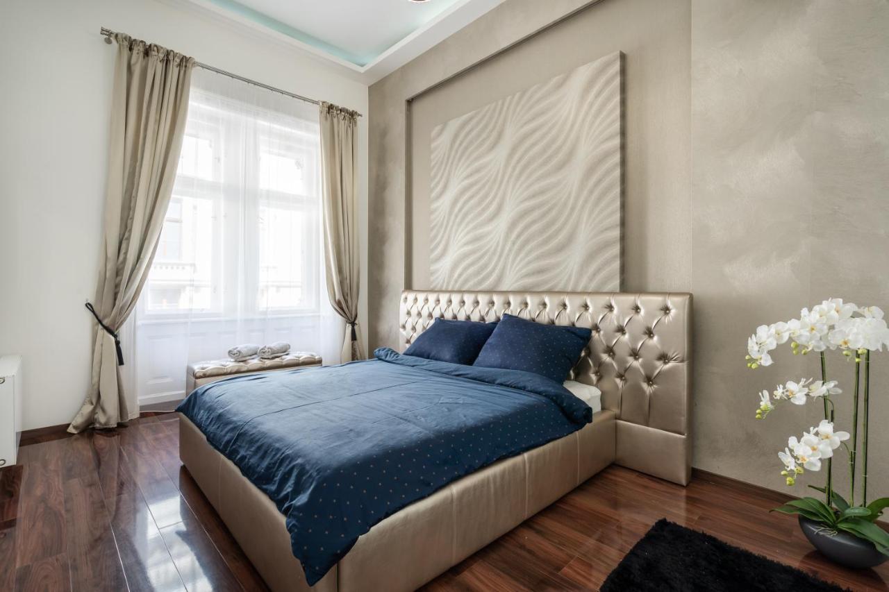 Opera Luxury With Free Parking