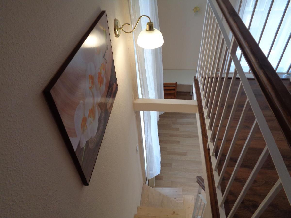 Loft House Pensión *