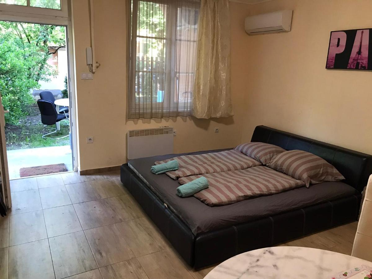 Roland Apartmant Zuglo Apartment