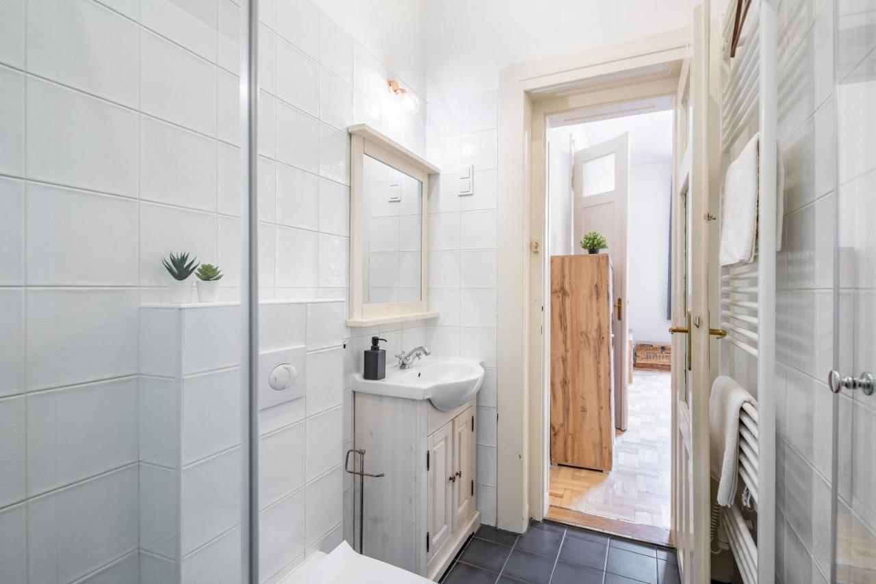Central Luxury With Ac Apartmán