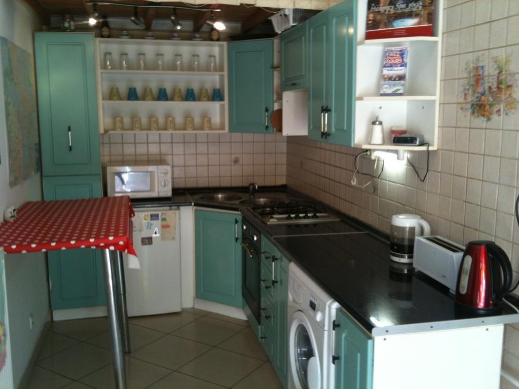 Caterina Private And Hostal