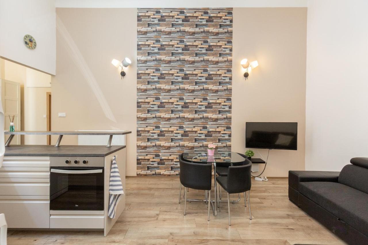 D78 Dohany * Budapest
