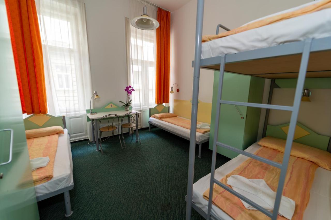Mp Hostal *