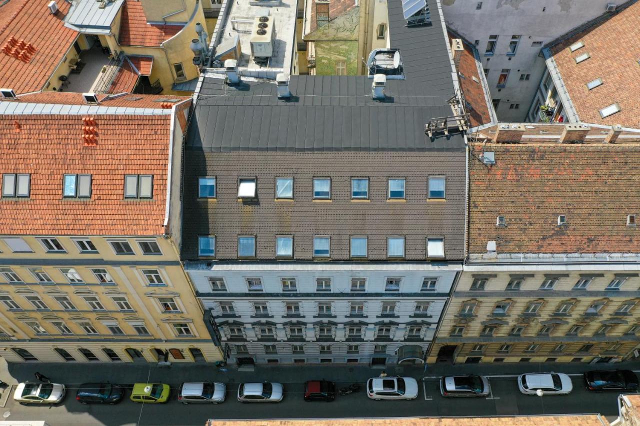 Mp Hostel