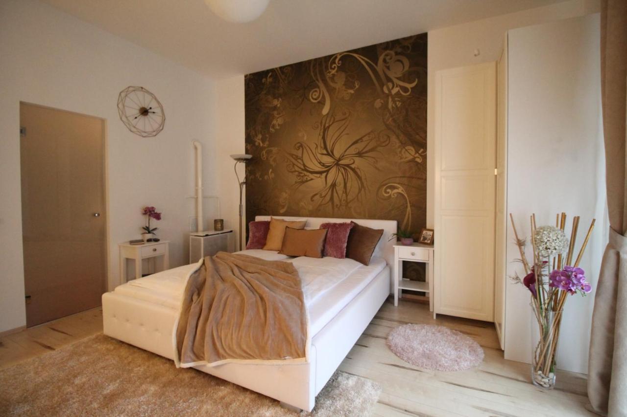Apartment Amber Dream
