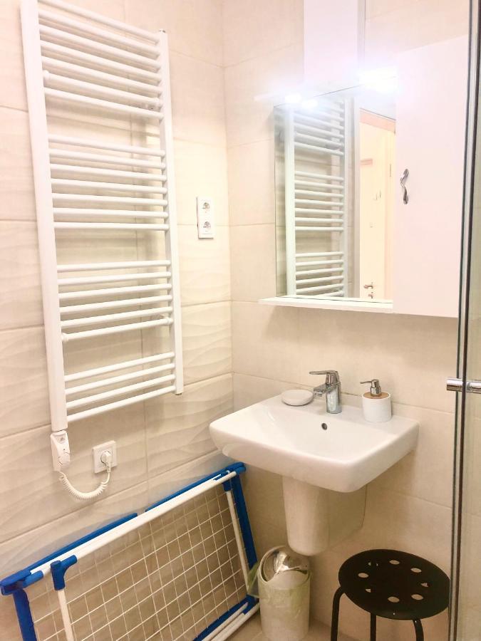 Appartement Sweet , 30sqm Studio, Free Private Parking, Mountain View, Balcony, 20 Min From Downtown *