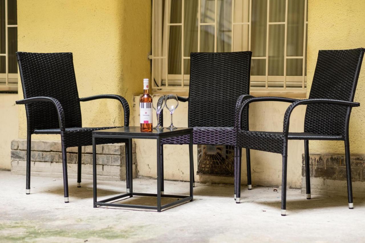Very Central 1-br Apt With Patio Apartman Budapest