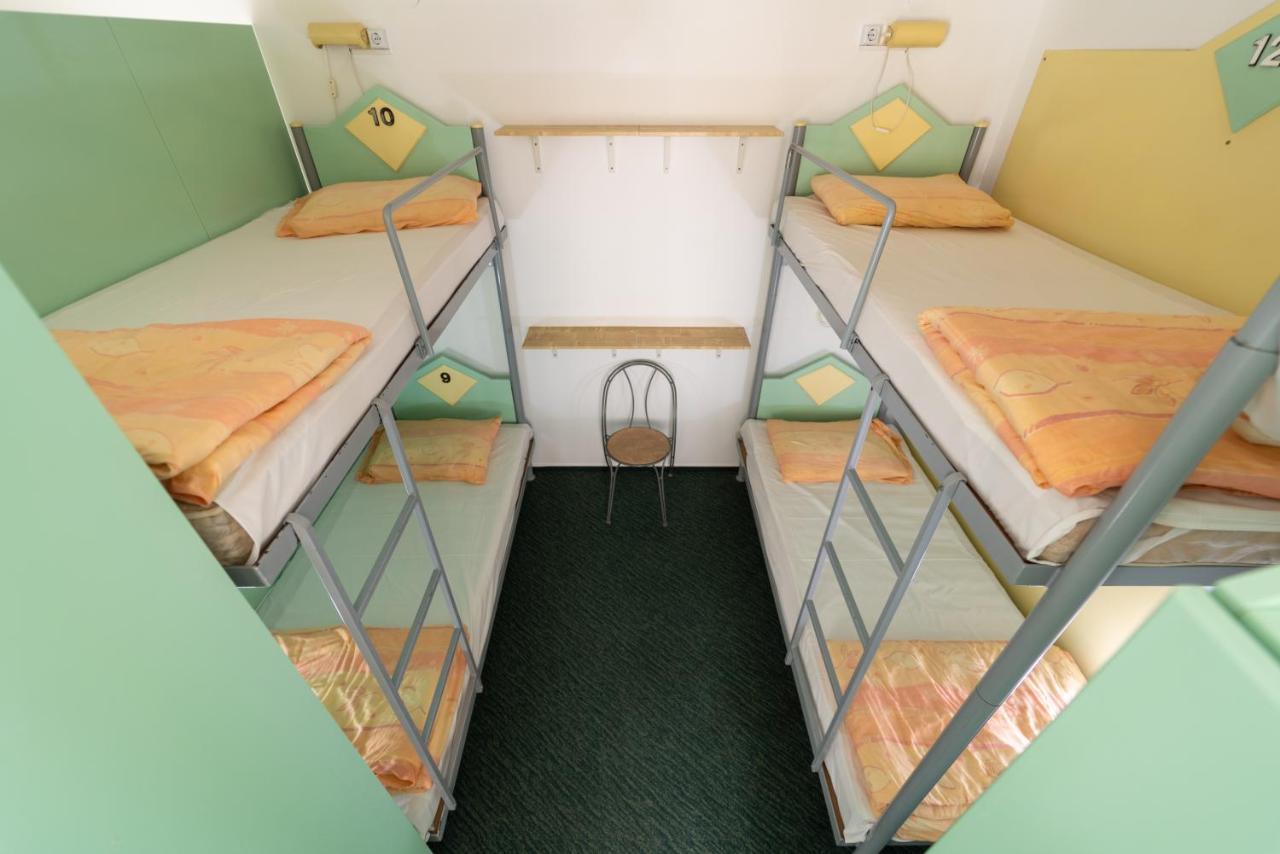 Hostel Mp *