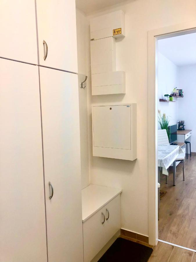 Sweet , 30sqm Studio, Free Private Parking, Mountain View, Balcony, 20 Min From Downtown Appartement