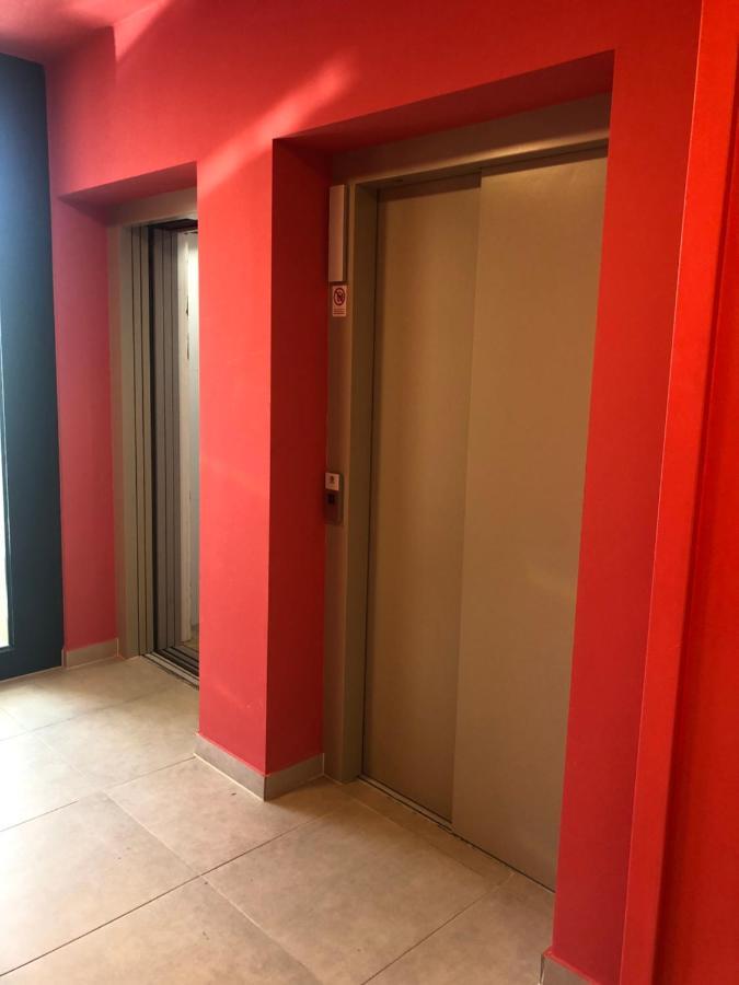 Sweet , 30sqm Studio, Free Private Parking, Mountain View, Balcony, 20 Min From Downtown Appartement *