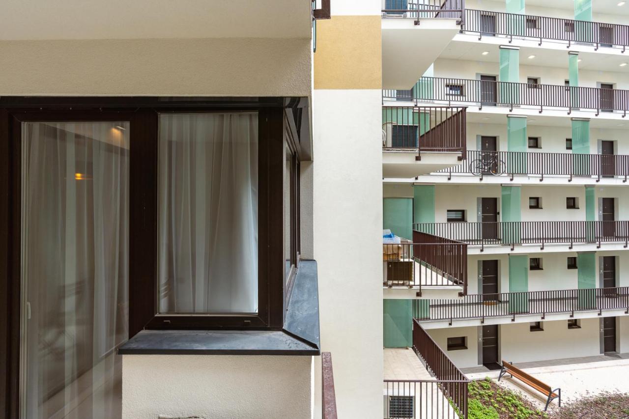 Modern & Newly Built With Private Garage Budapest