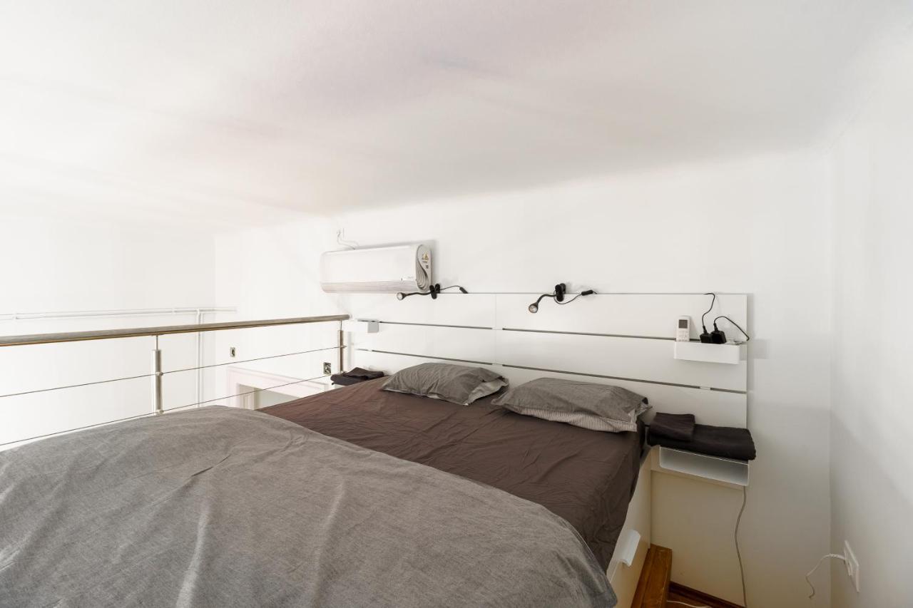 Loft-style Flat Next To Danube Apartmán