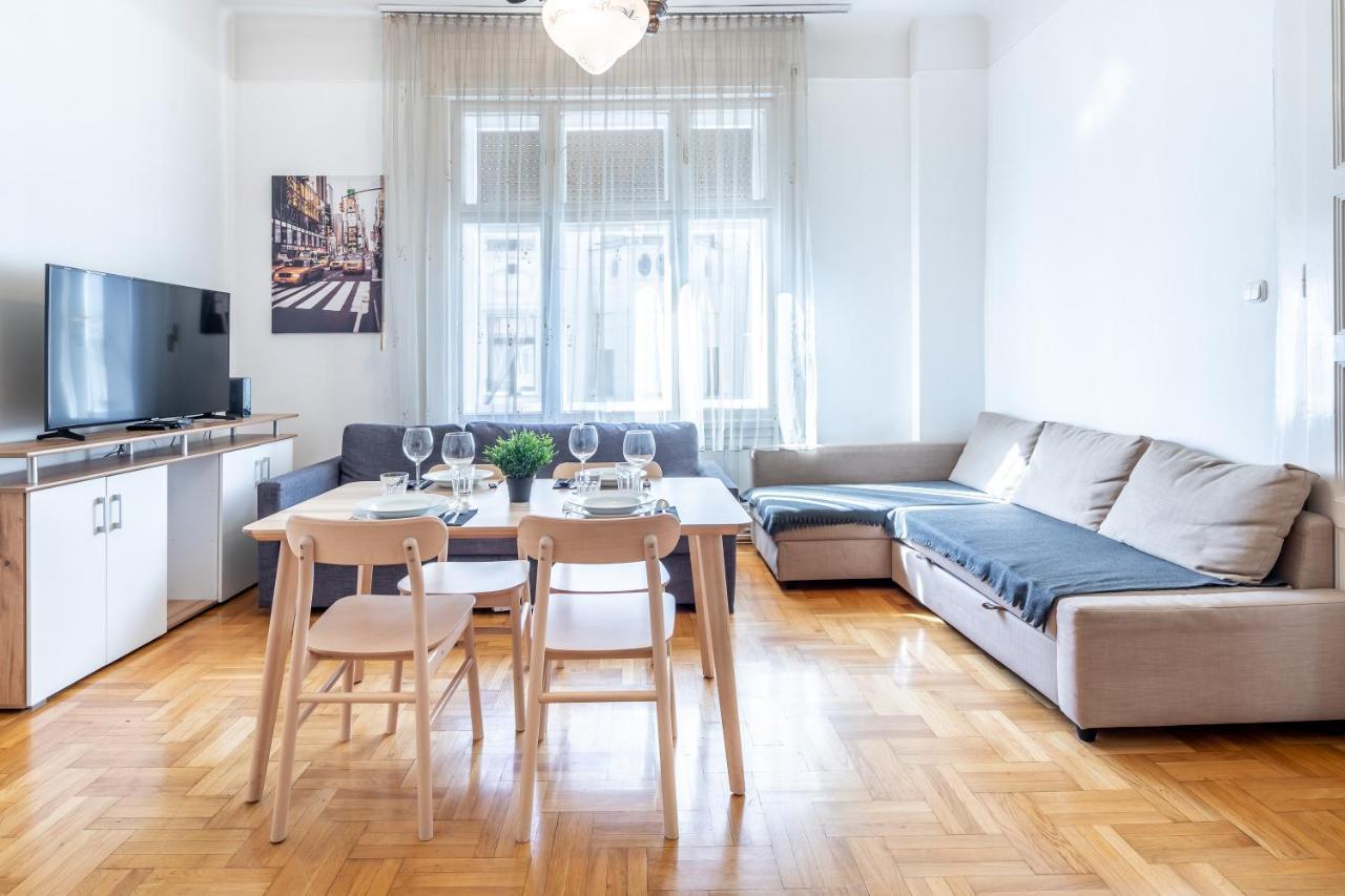 Apartment Huge In The Center Budapest