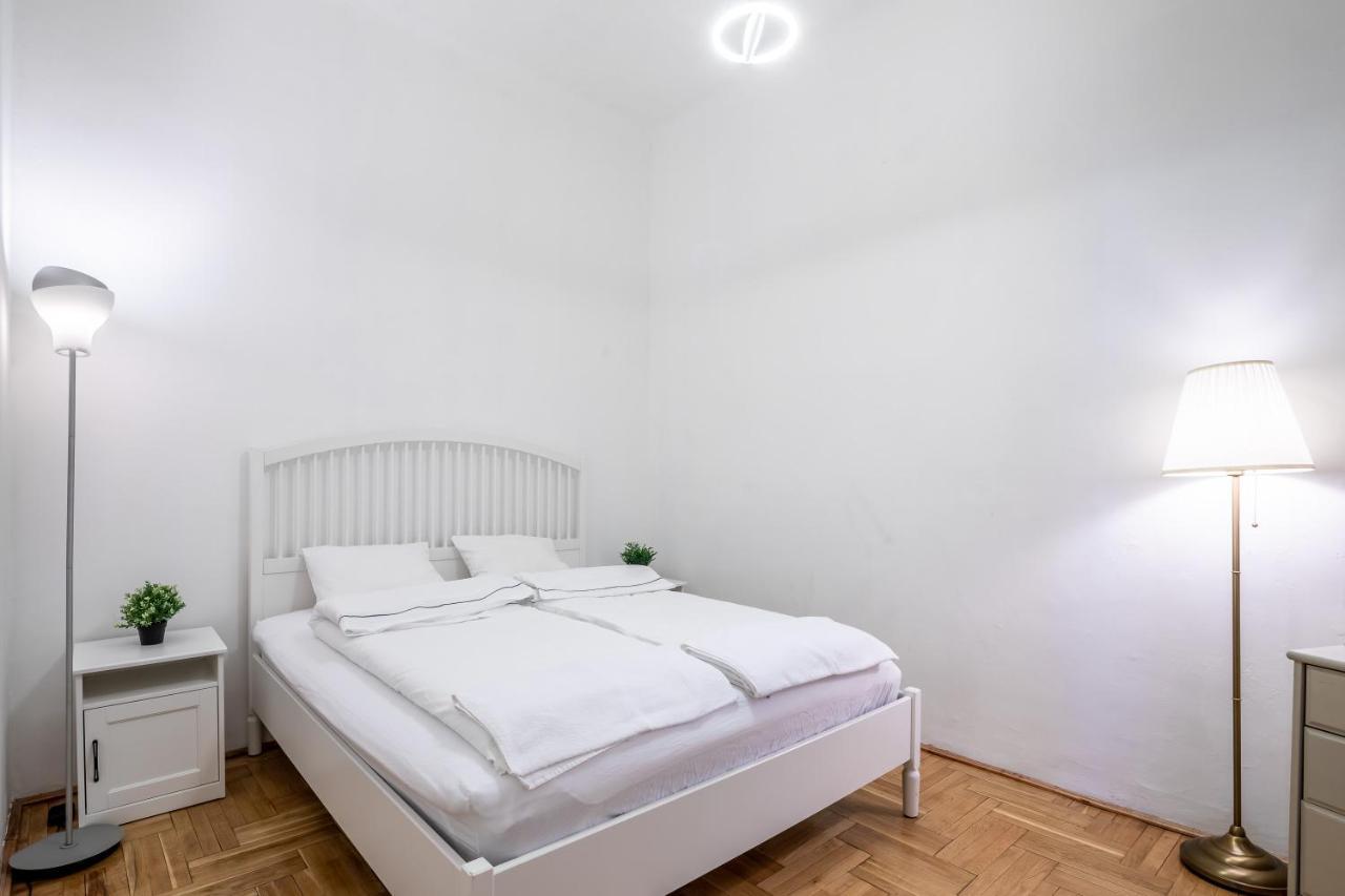 Apartment Huge In The Center Budapest
