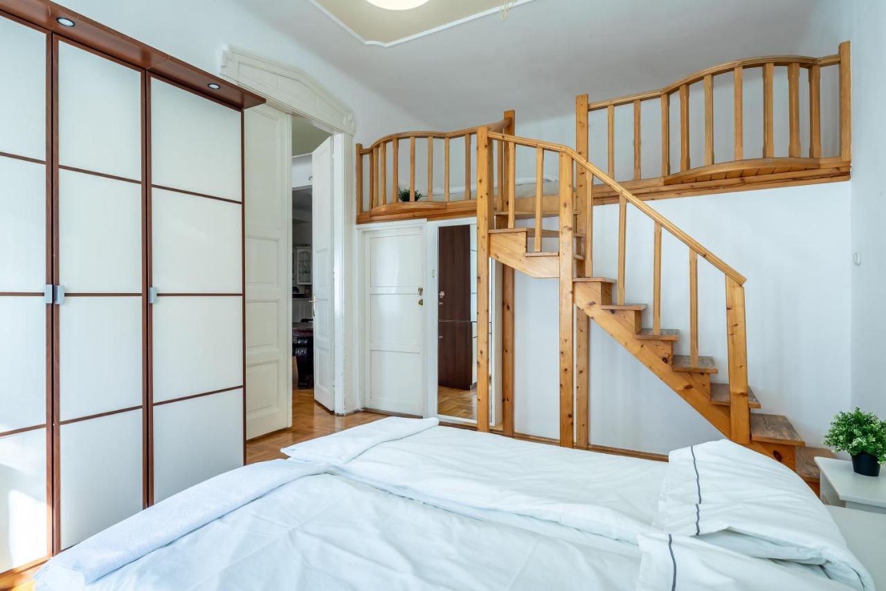 Apartamento Huge In The Center Budapest