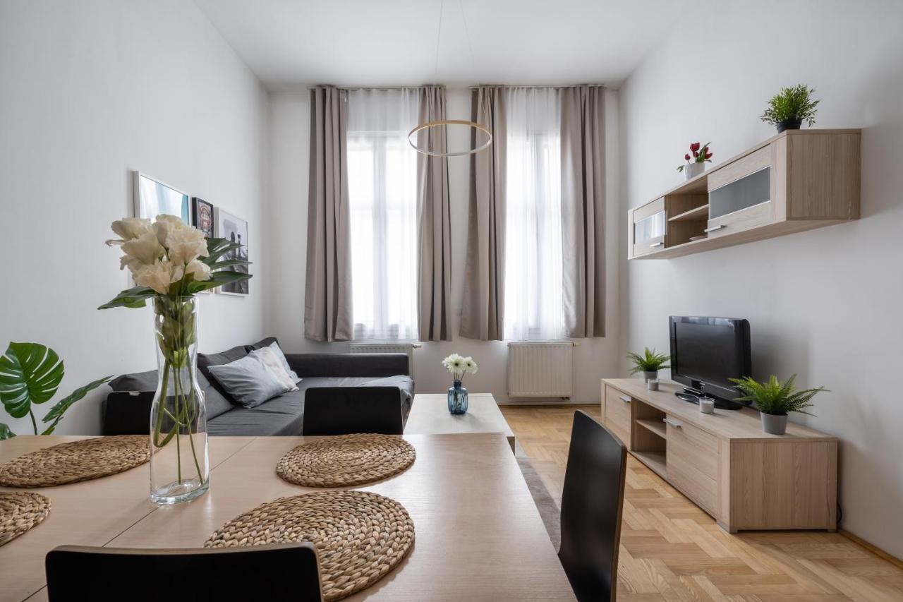 Ace Of Spades Gozsdu Apartment Budapest