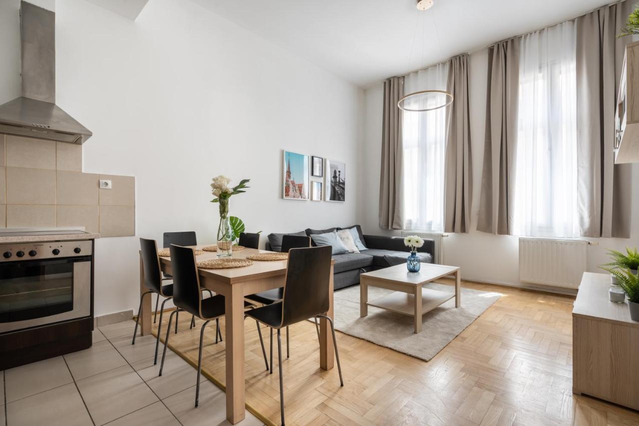 Ace Of Spades Gozsdu Apartment Budapest