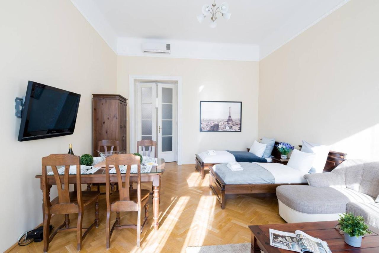 Central Bright And Spacious With 3 Apartamento