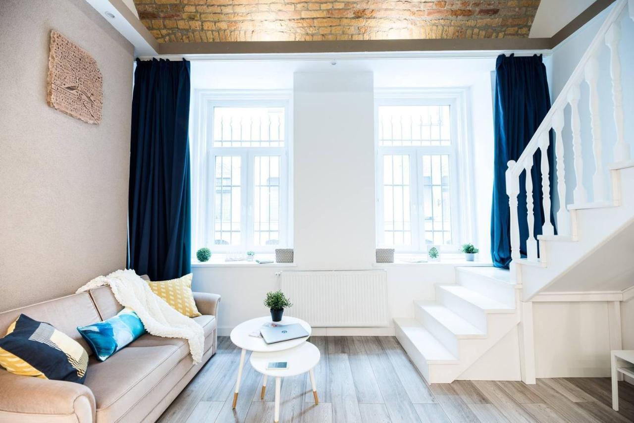 Newly Refurbished At Superb Location * Budapeszt