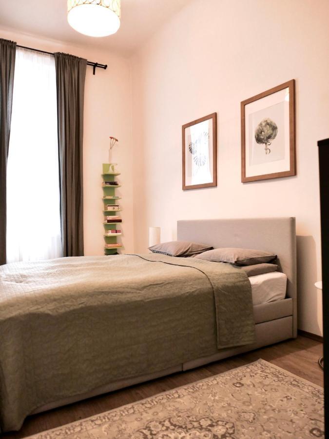 Contemporary Vaci Utca * Budapešť
