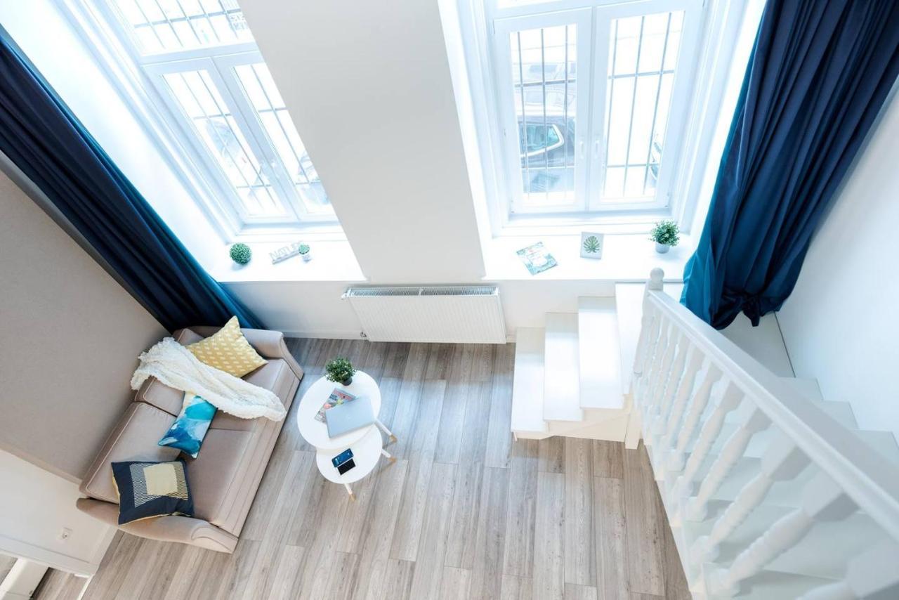 Appartement Newly Refurbished At Superb Location *