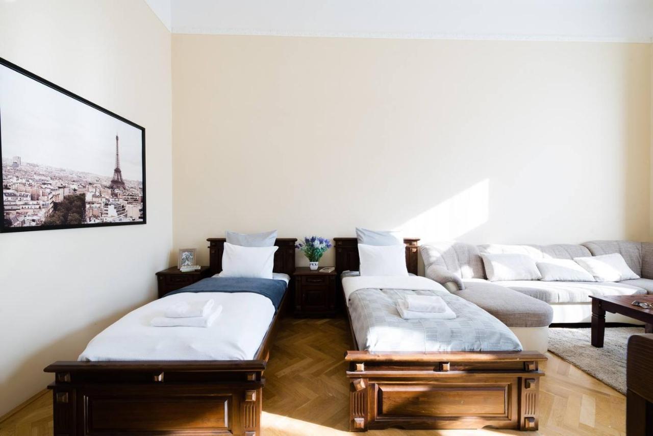 Central Bright And Spacious With 3 Budapest