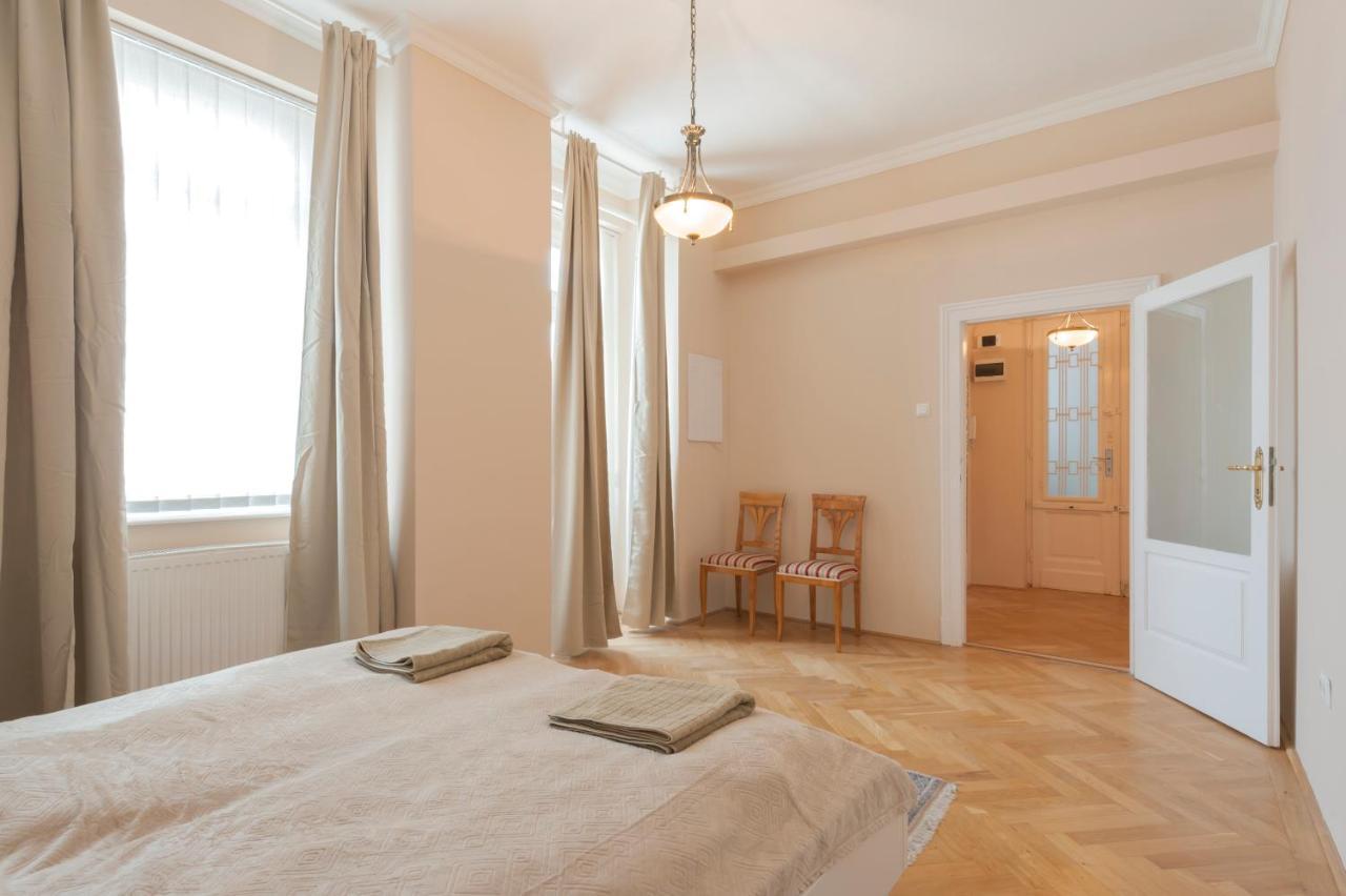Opera & Basilica 2 Bedrooms With Balcony Appartement Budapest