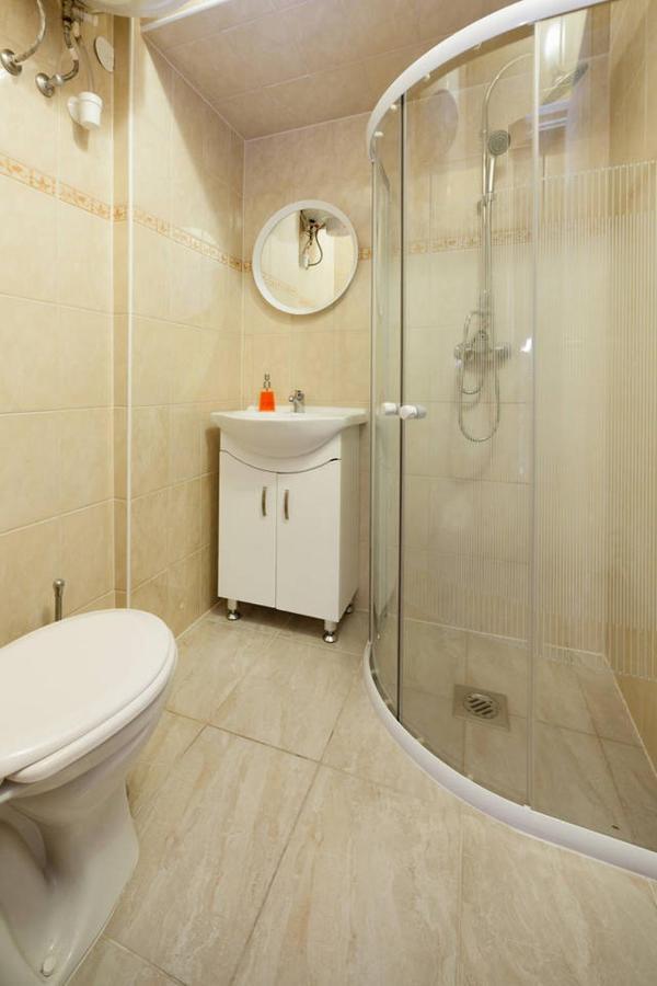 Heroes Square & City Park Thermals Apartamento *
