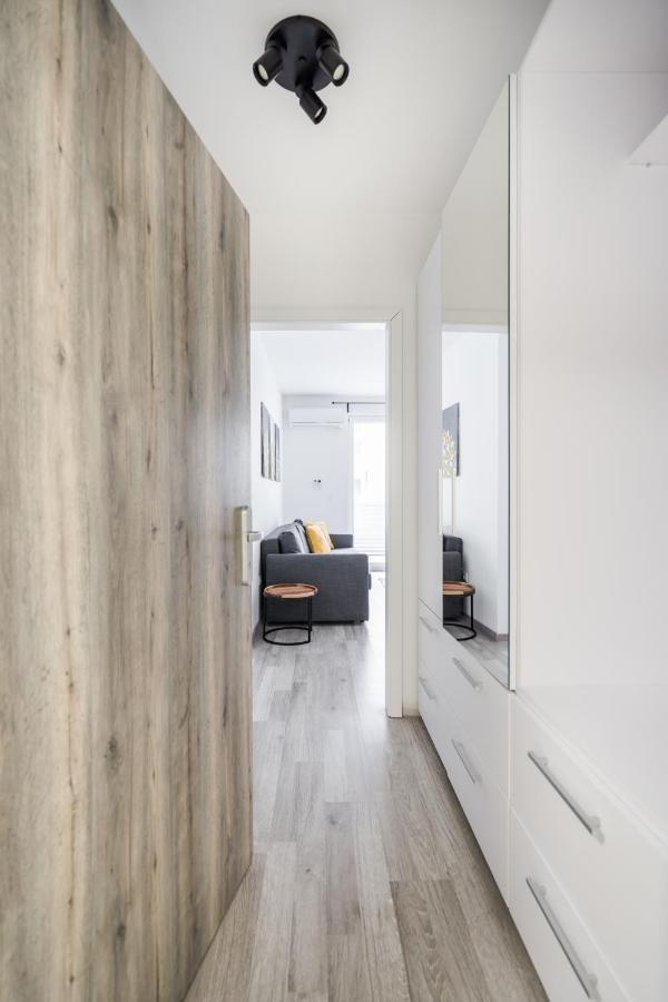 Cosy Close To The Center With Parking Garage Appartamento Budapest