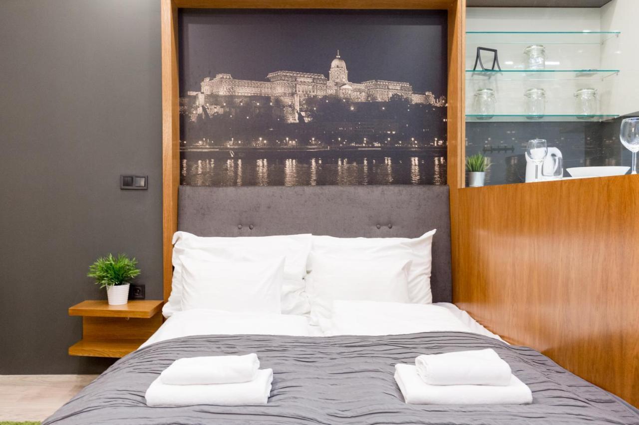 Retro Dream Near The Danube * Budapest