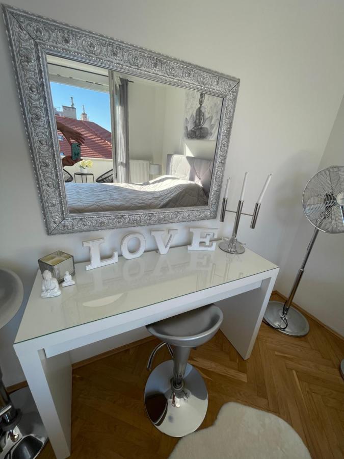 Budacastle Panoramic Luxurious Family Apt, Free Parking Included Apartment *