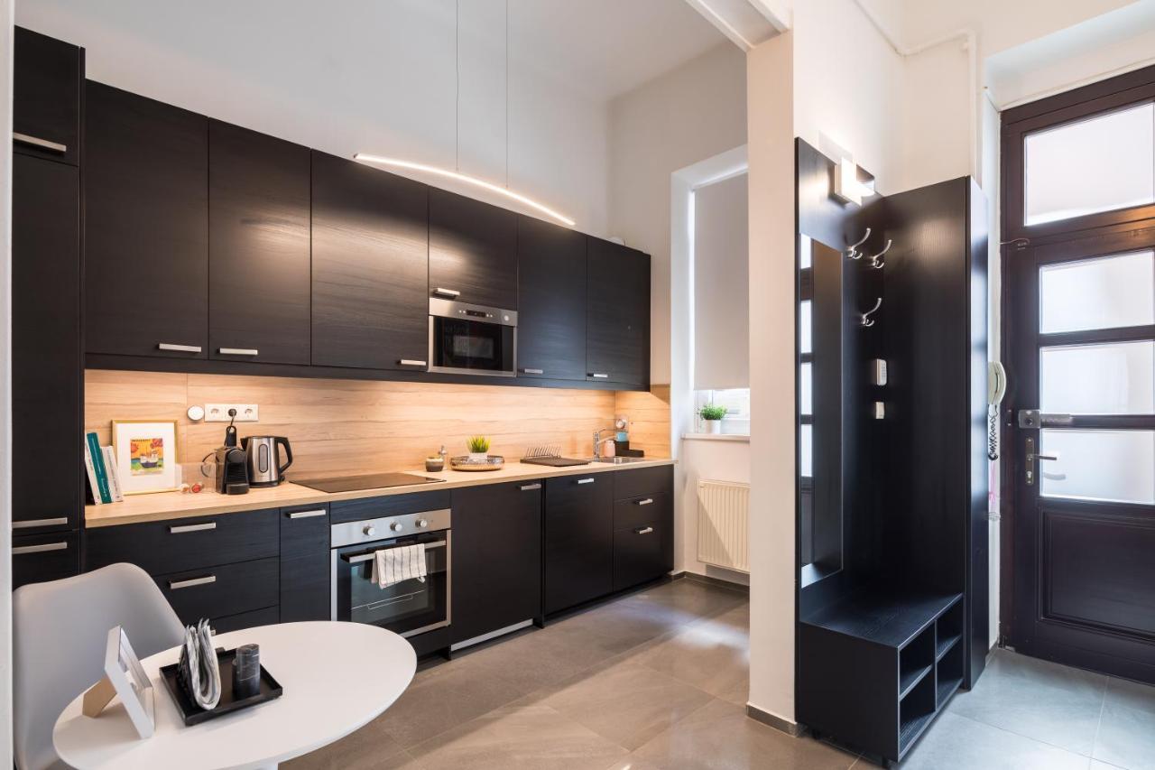 Double Blue In Downtown Apartamento Budapest