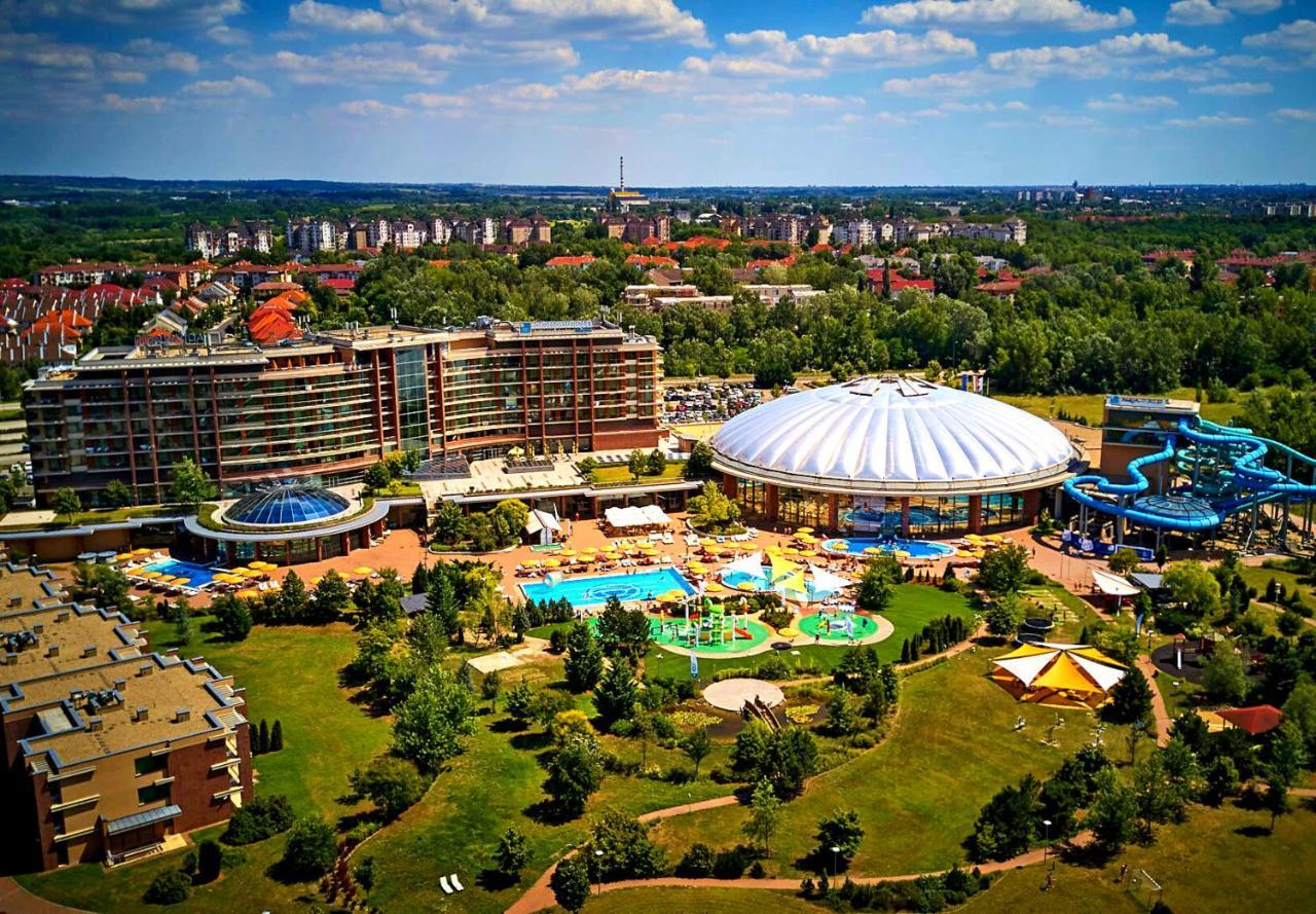 Aquaworld Resort