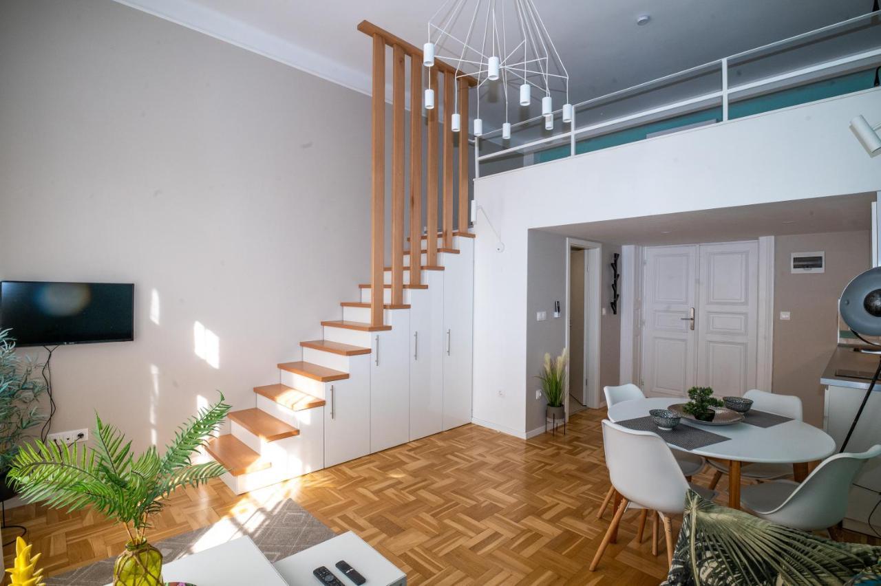 Palms Apartament *