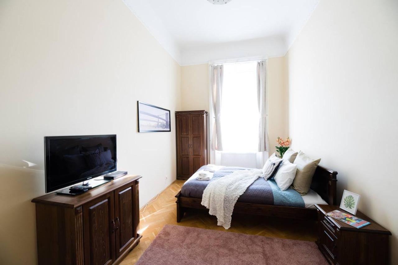 Appartement Central Bright And Spacious With 3 Budapest