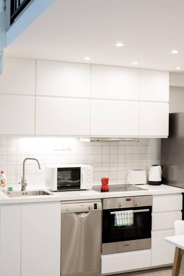 Newly Refurbished At Superb Location *
