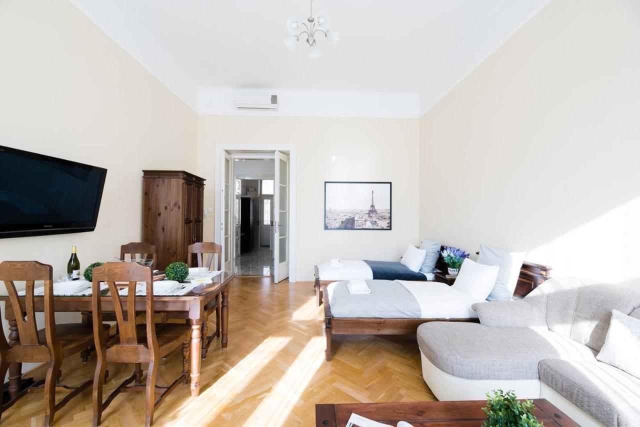 Appartement Central Bright And Spacious With 3 Budapest