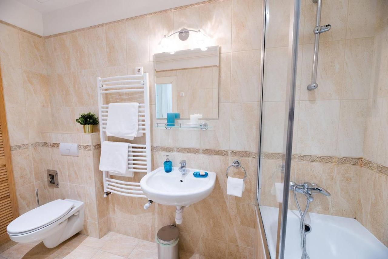 Central Bright And Spacious With 3 Budapest