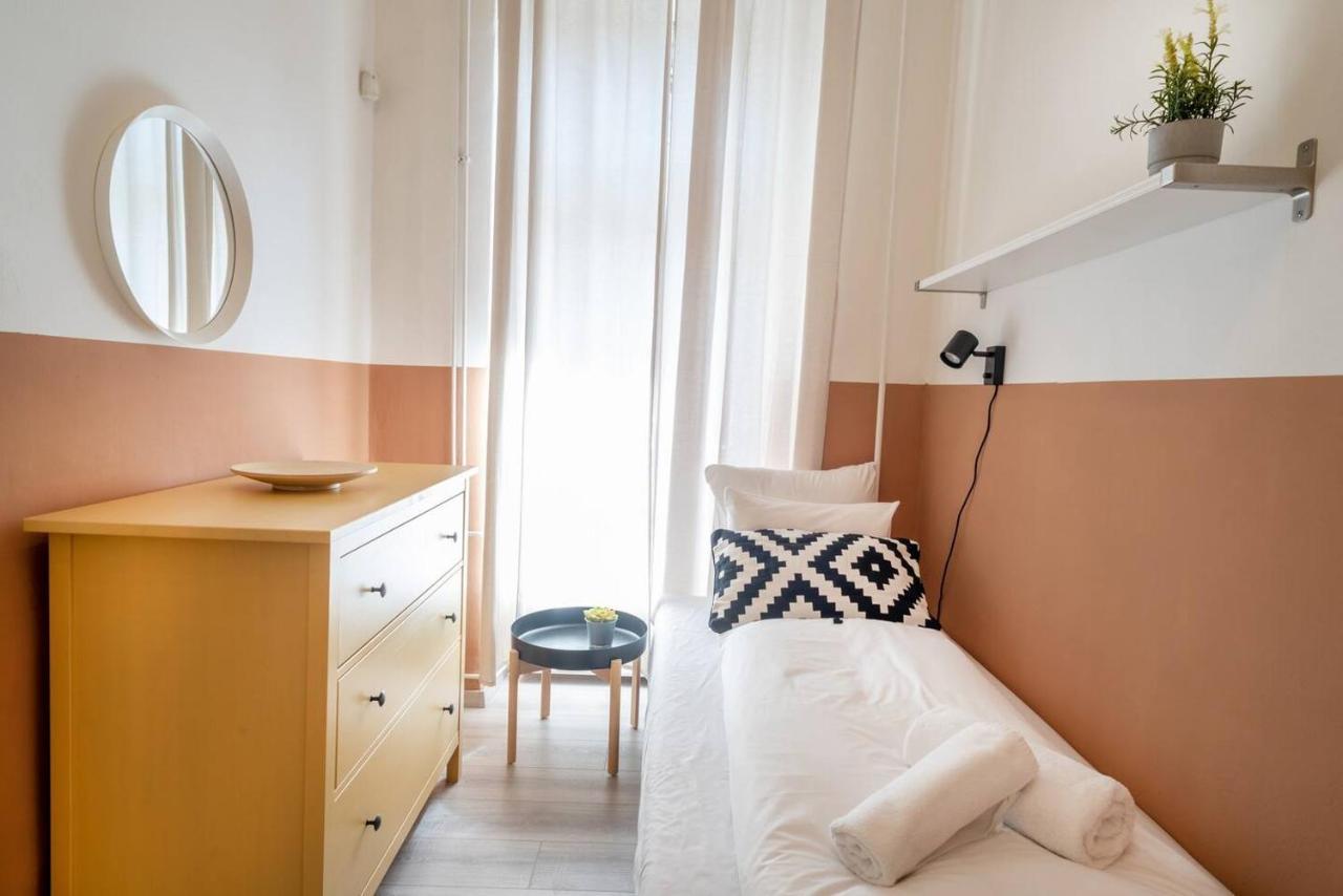 Apartmán And Large Ac Away From